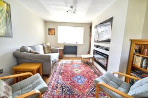 Living room- click for photo gallery